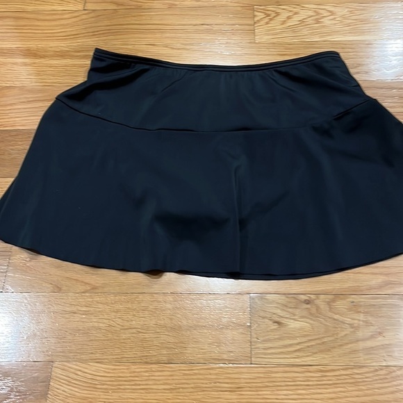 MAIDEN form women’s black swim skirt bottom size small . - Picture 3 of 6